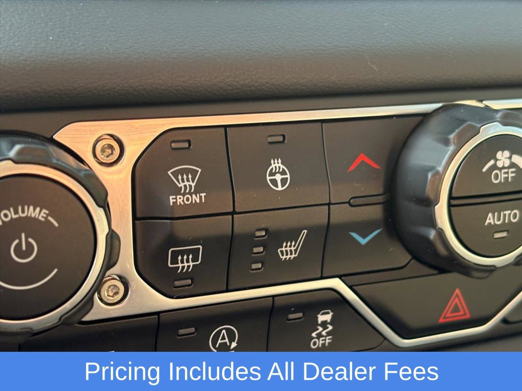 Used 2024 Jeep Gladiator Mojave w/ Safety Group AWD/4WD image 13