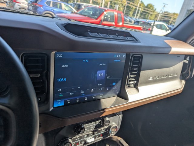 Used 2024 Ford Bronco Outer Banks AWD/4WD image 15