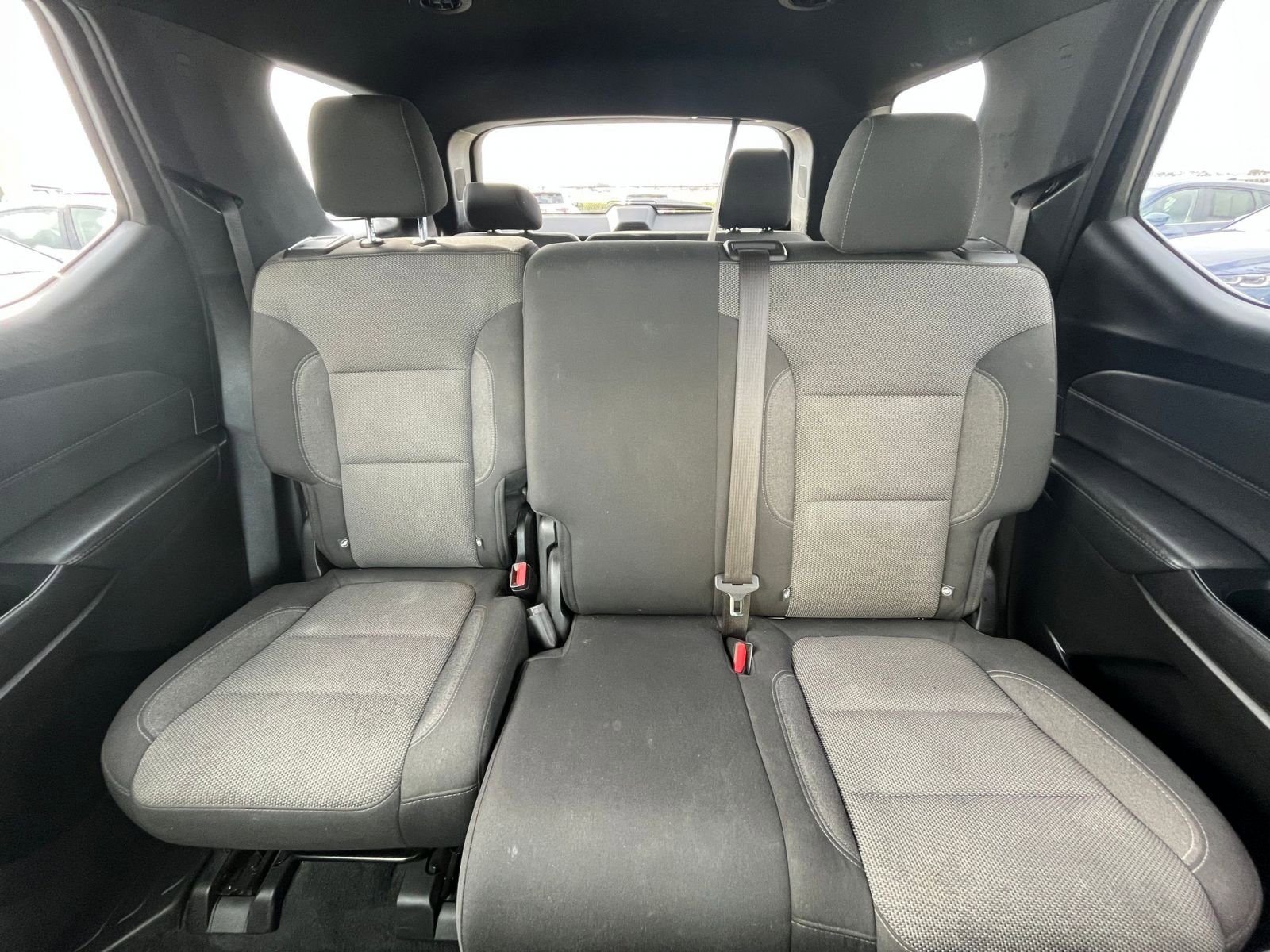 Used 2023 Chevrolet Traverse LT image 38