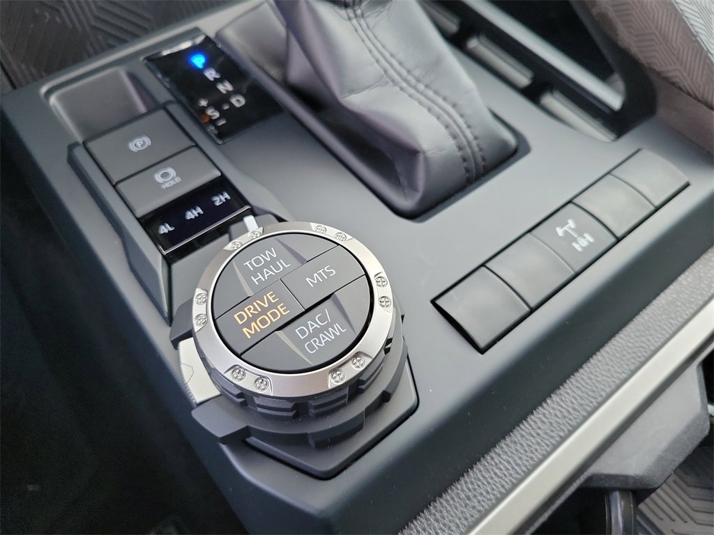 Used 2025 Toyota Tacoma TRD Off-Road image 14