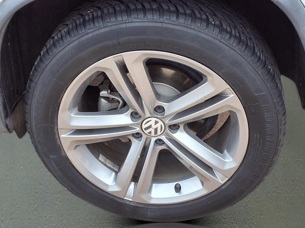 Used 2017 Volkswagen Tiguan Sport image 25