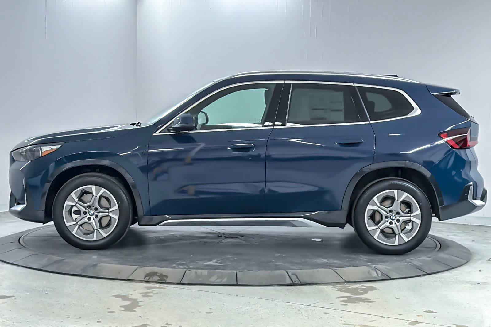 New 2026 BMW X1 xDrive28i w/ Convenience Package AWD/4WD image 5