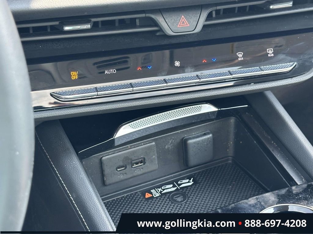Used 2024 Buick Envision Avenir AWD/4WD image 32