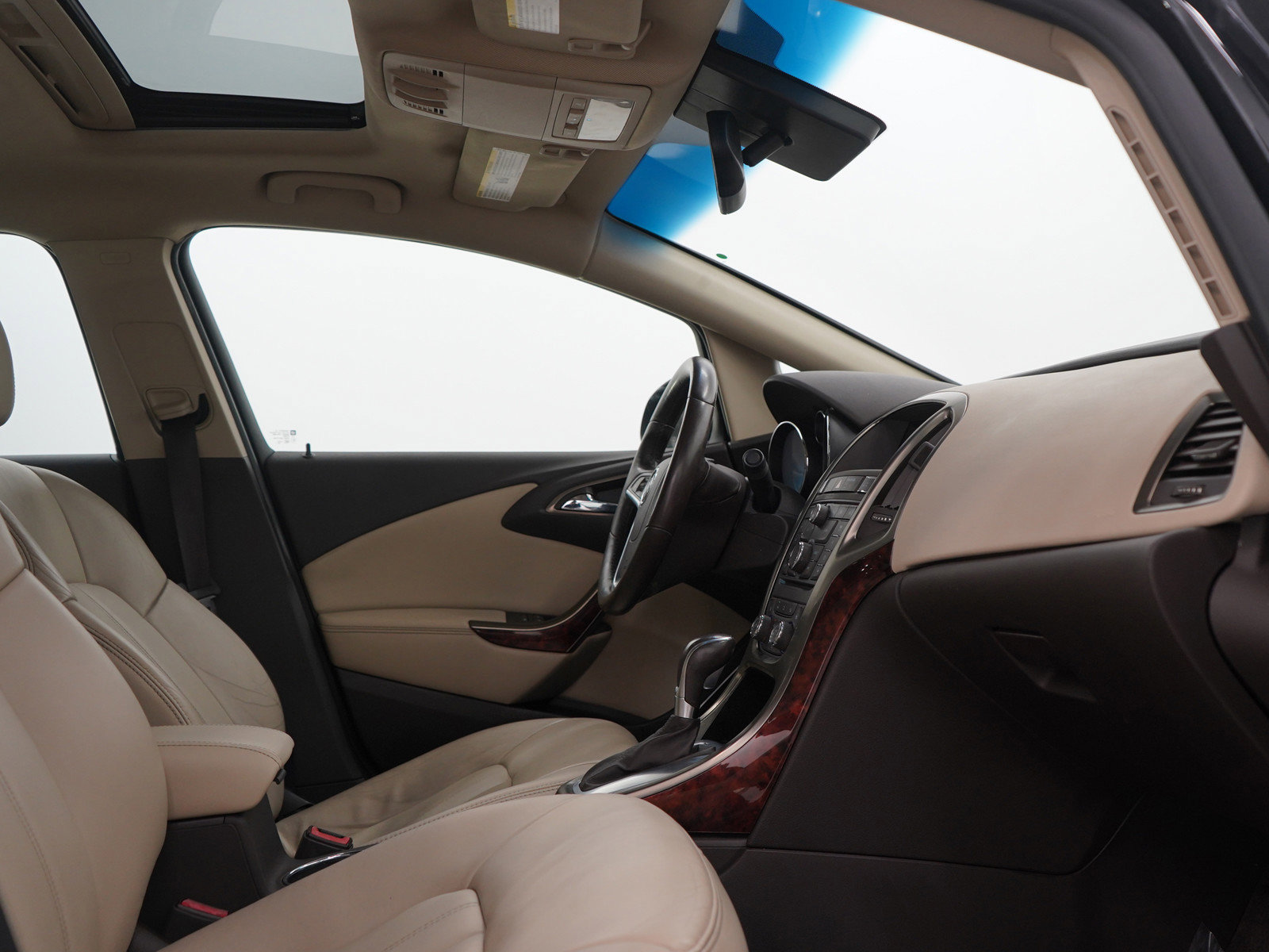 Used 2013 Buick Verano Leather image 10