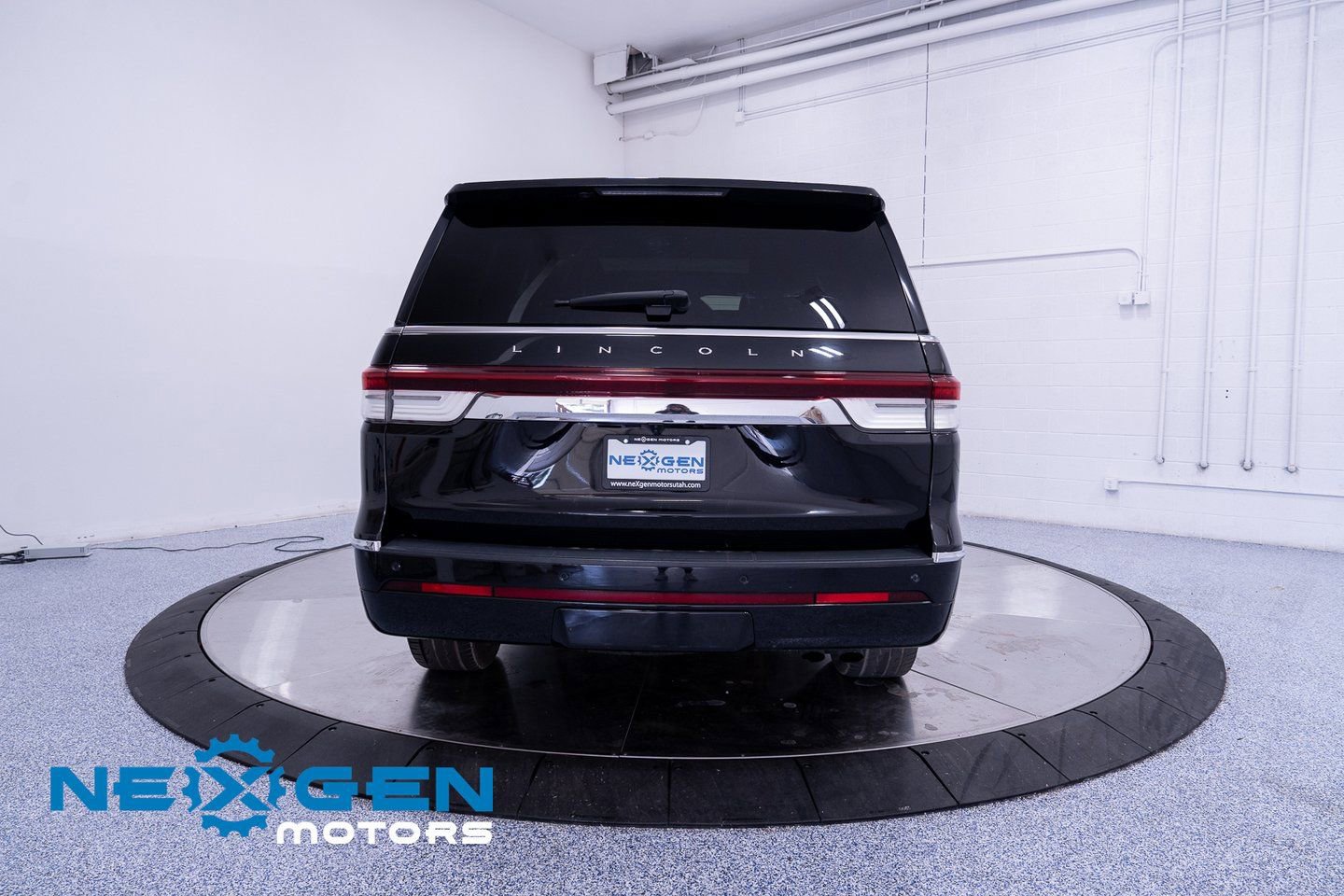 Used 2022 Lincoln Navigator Reserve image 35