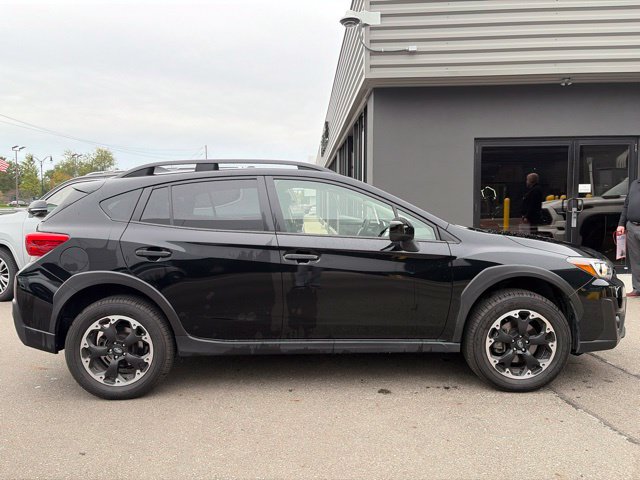 Used 2023 Subaru Crosstrek 2.0i Premium AWD/4WD image 2