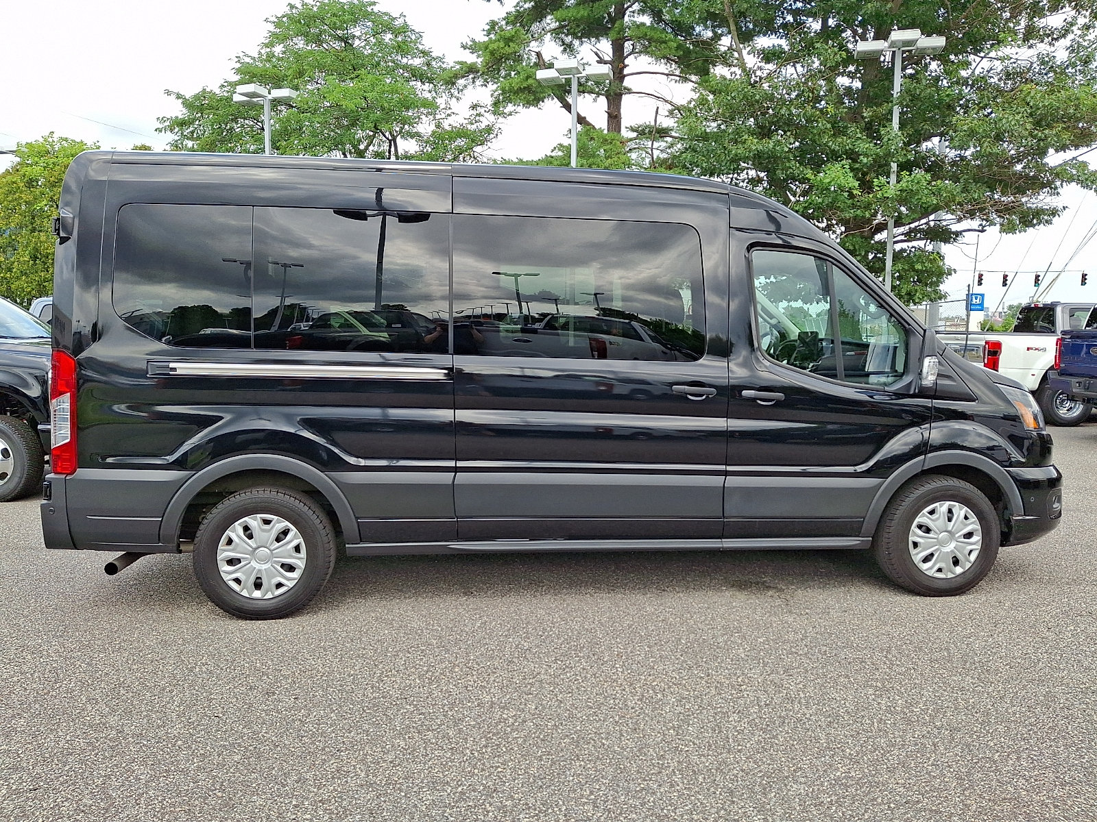 Certified 2025 Ford Transit 350 XLT RWD image 12