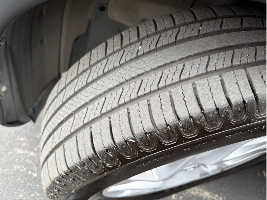 Used 2016 Honda CR-V EX-L image 18