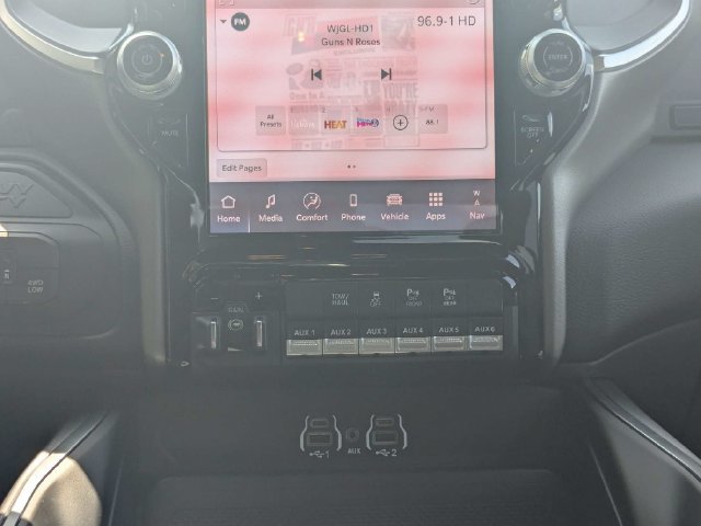 New 2026 RAM 2500 Big Horn AWD/4WD image 18