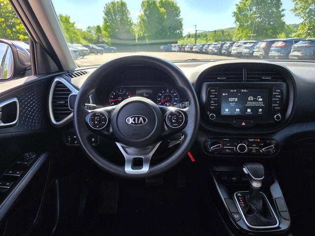 Used 2020 Kia Soul S FWD image 19