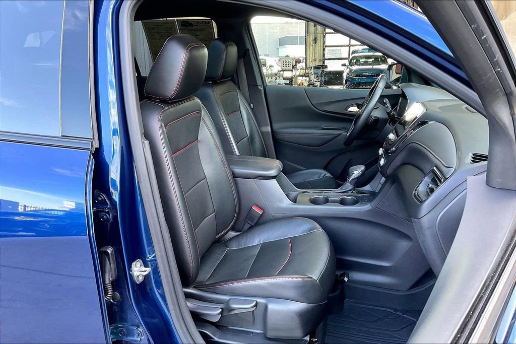 Used 2022 Chevrolet Equinox RS w/ RS Leather Package FWD image 7