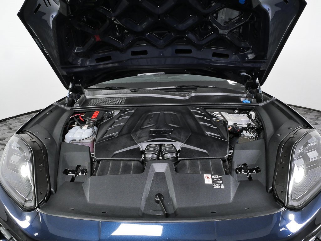 Certified 2025 Porsche Cayenne S image 36