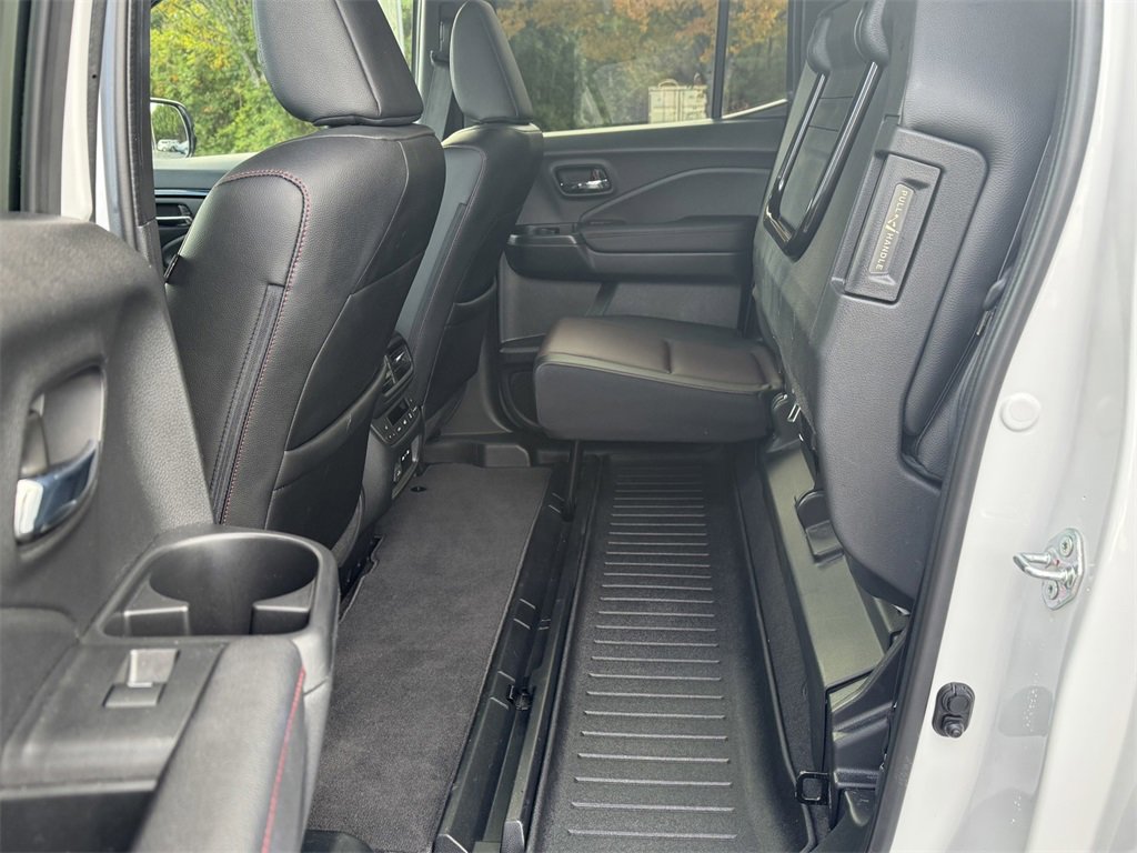 Used 2024 Honda Ridgeline Black Edition image 13