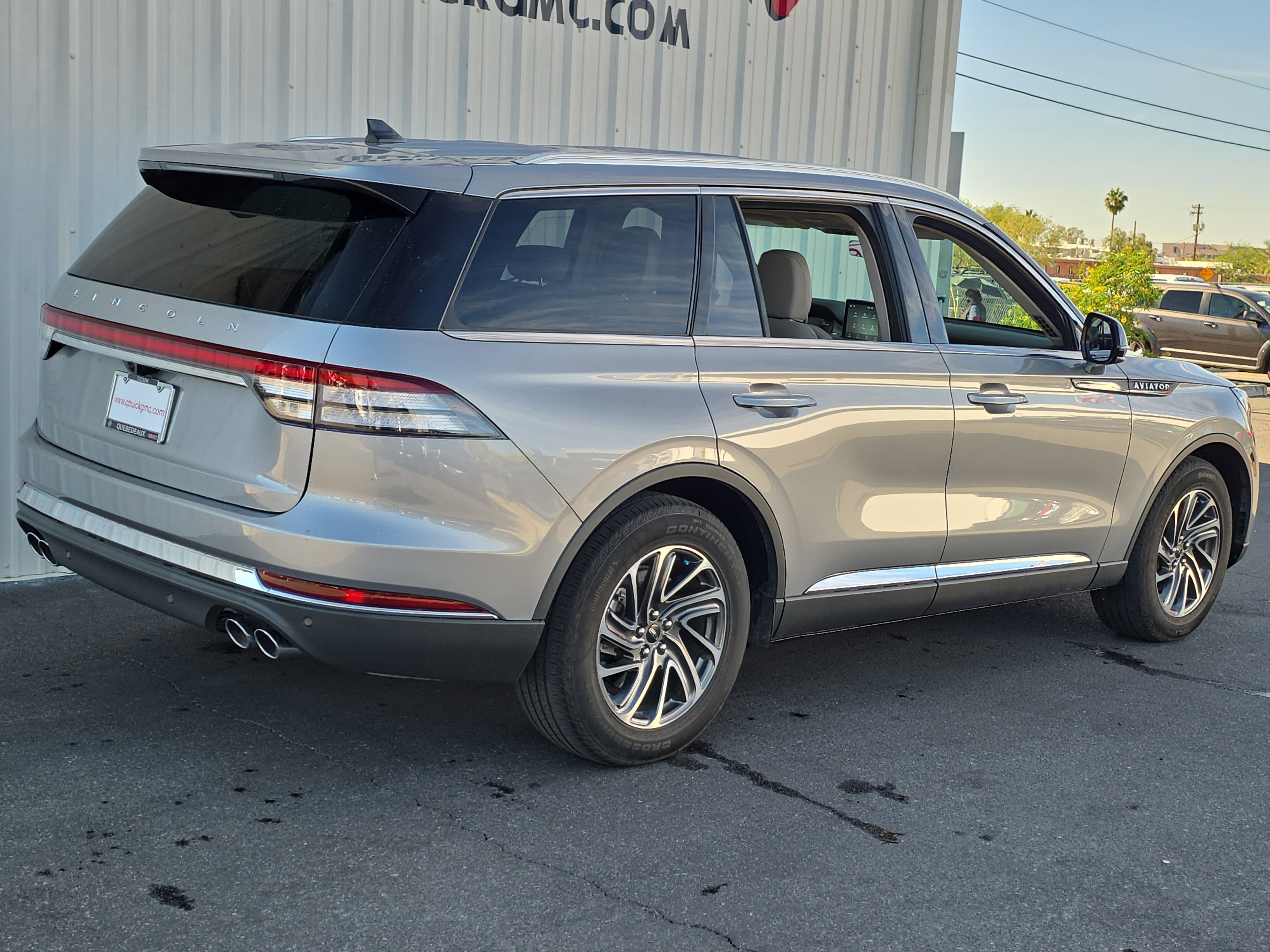 Used 2023 Lincoln Aviator 2WD w/ Elements Package image 11