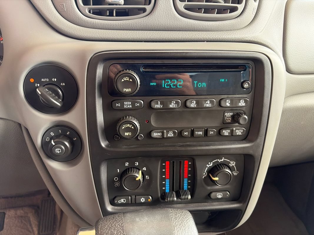 Used 2006 Chevrolet TrailBlazer LS w/ LS Preferred Equipment Group AWD/4WD image 14