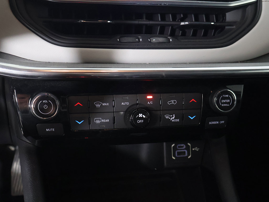 Used 2023 Jeep Compass Limited w/ Elite Group AWD/4WD image 45