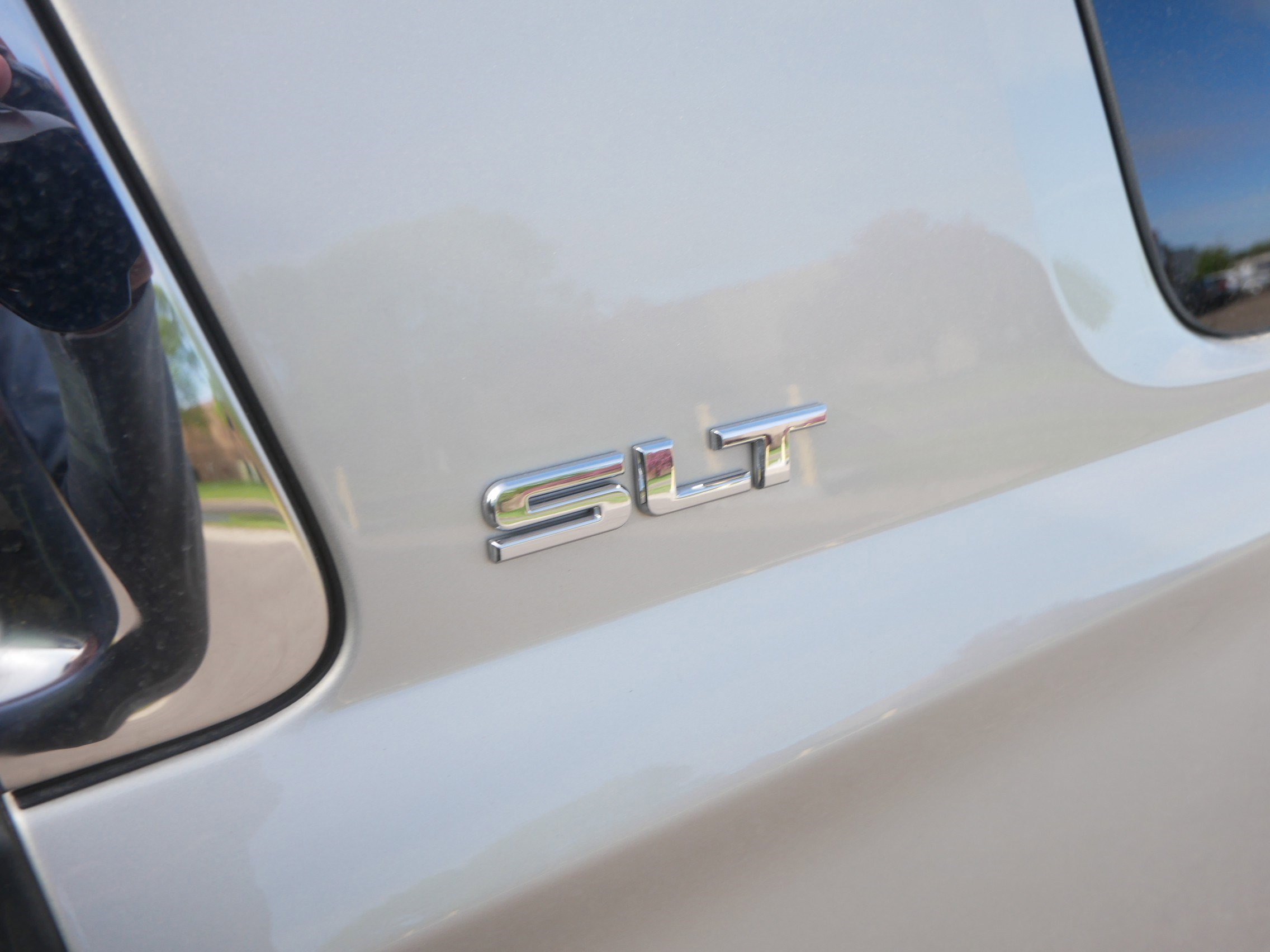 Used 2015 GMC Yukon SLT w/ Open Road Package AWD/4WD image 20
