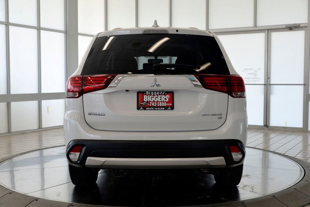 Used 2017 Mitsubishi Outlander SE AWD/4WD image 7