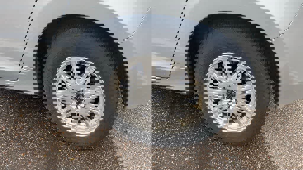 Used 2013 Volvo S60 T5 image 12