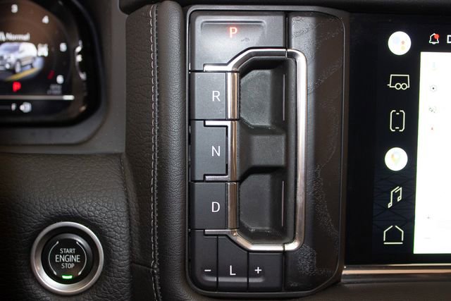 Used 2022 GMC Yukon XL Denali w/ Denali Premium Package AWD/4WD image 32