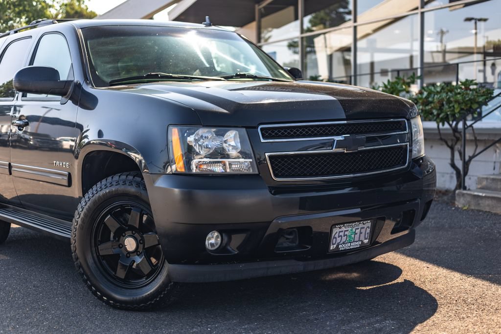 Used 2010 Chevrolet Tahoe LT AWD/4WD image 3
