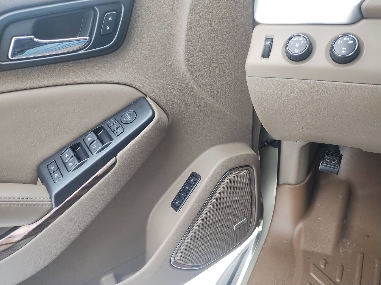 Used 2015 GMC Yukon SLT image 4