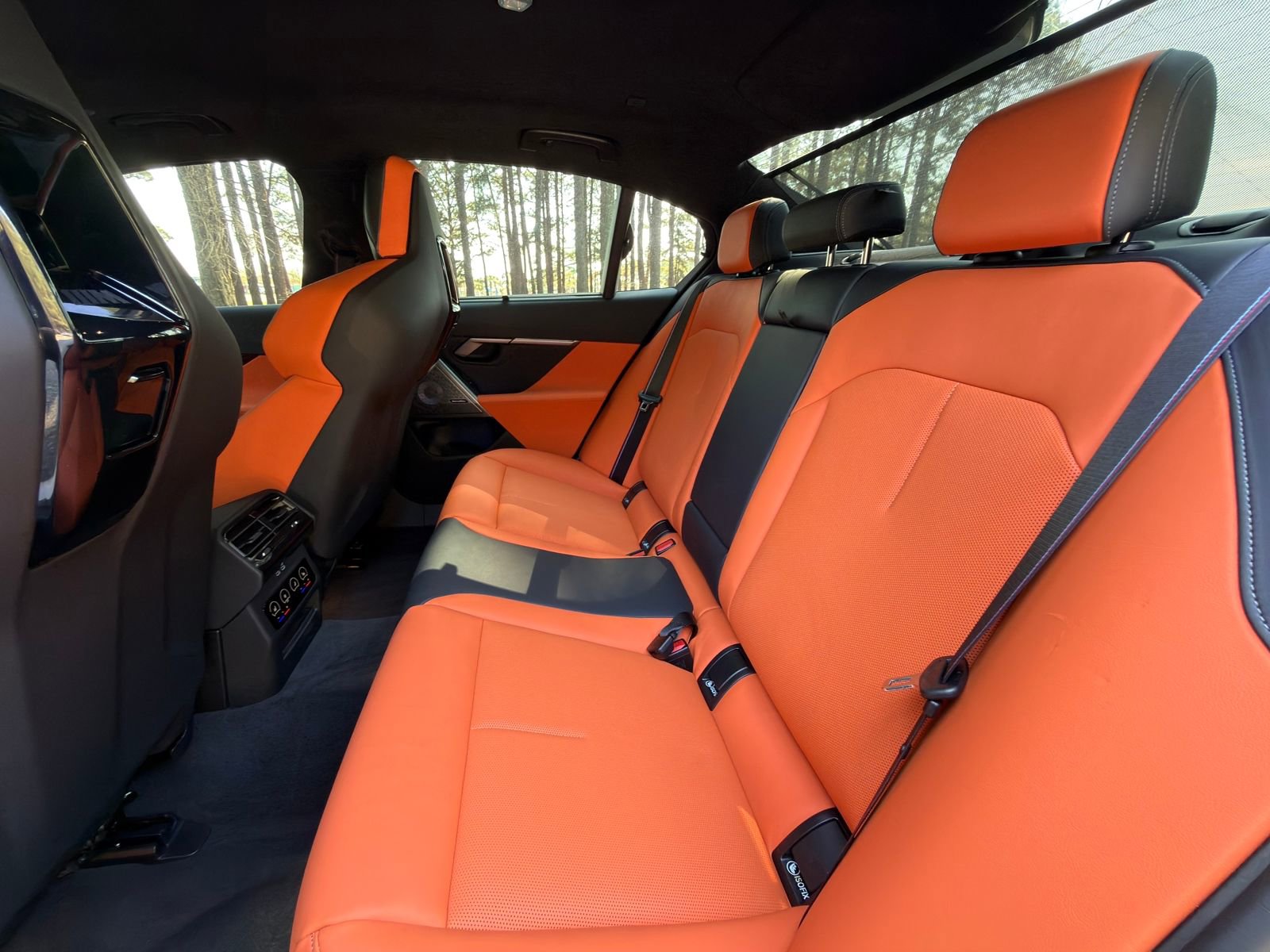 Used 2025 BMW M5 w/ Carbon Package image 14