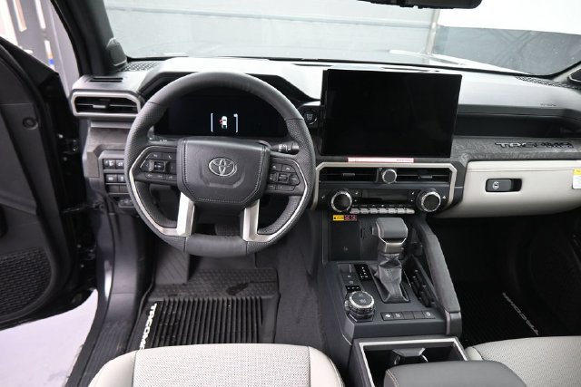 Used 2026 Toyota Tacoma Limited AWD/4WD image 22