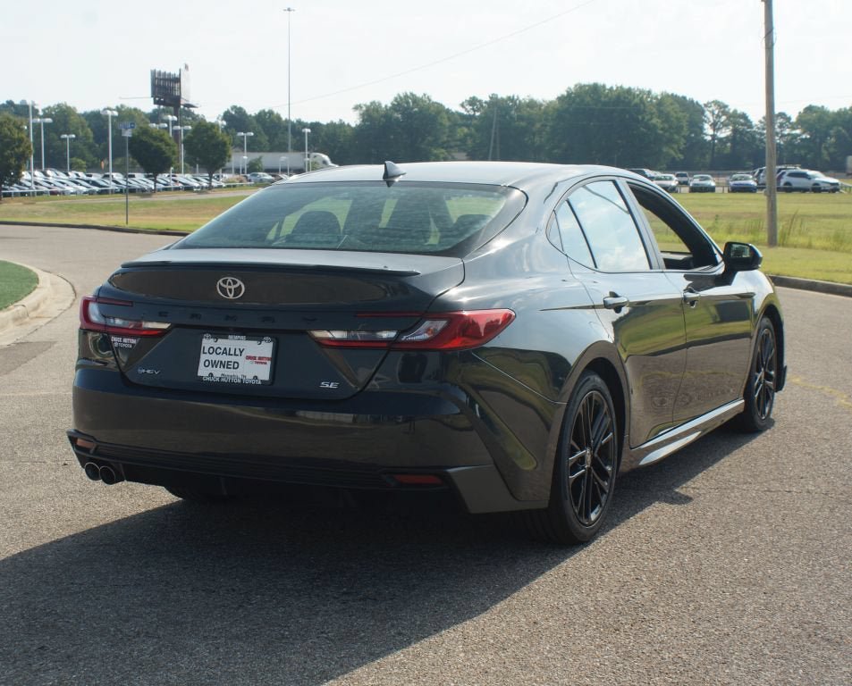Used 2025 Toyota Camry SE FWD image 19