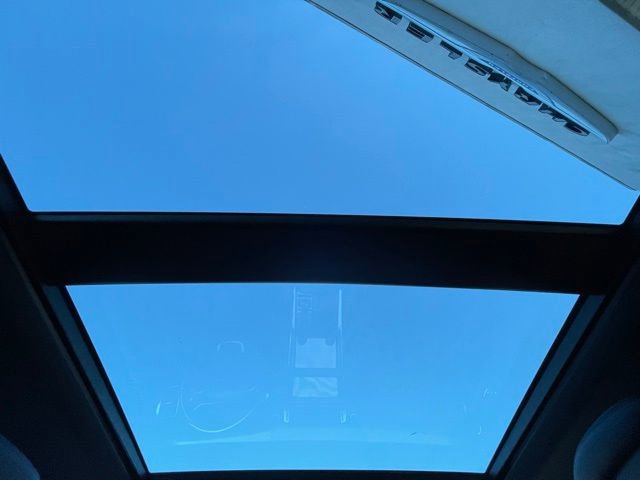 Used 2021 Land Rover Range Rover Sport HSE Silver Edition image 25