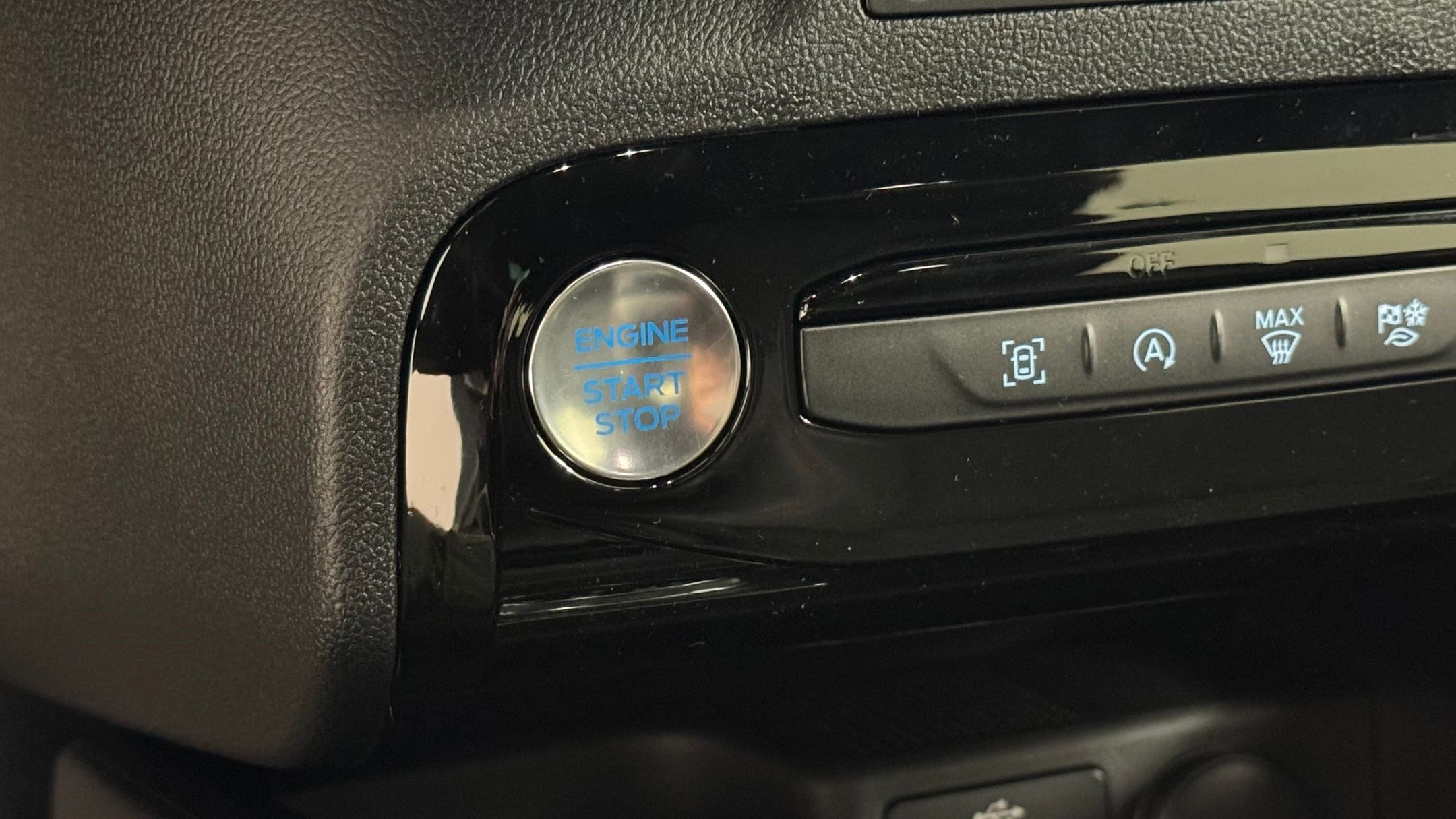 New 2026 Ford Escape ST-Line w/ Tech Pack #1 FWD image 22
