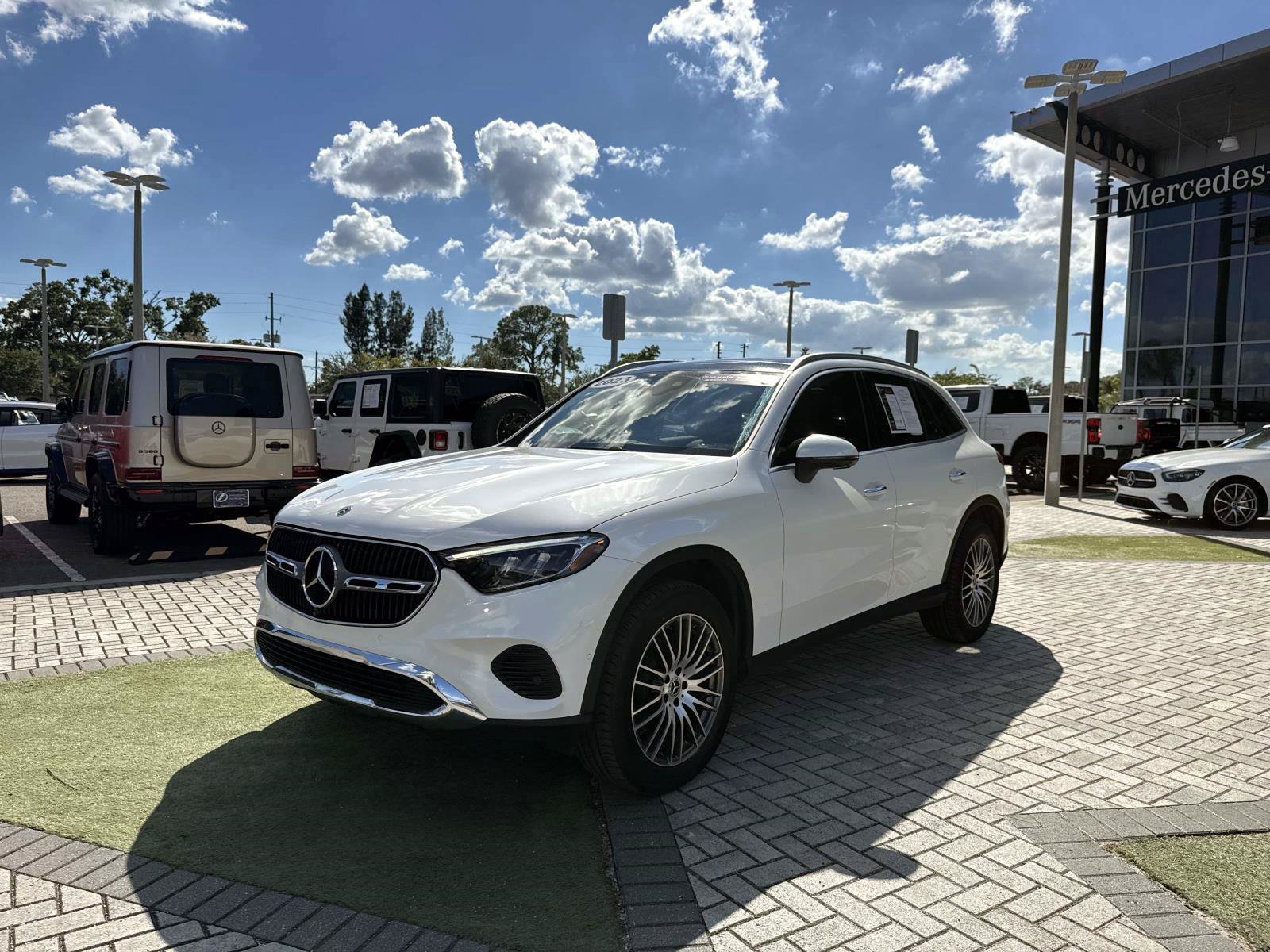 Certified 2023 Mercedes-Benz GLC 300 image 2