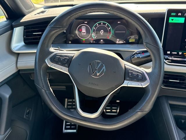 Used 2025 Volkswagen Tiguan SE R-Line AWD/4WD image 20