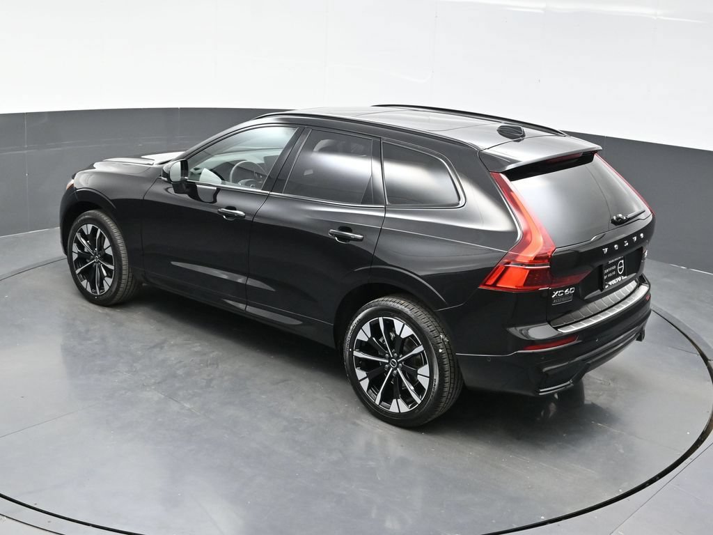 Used 2026 Volvo XC60 B5 Plus AWD/4WD image 38