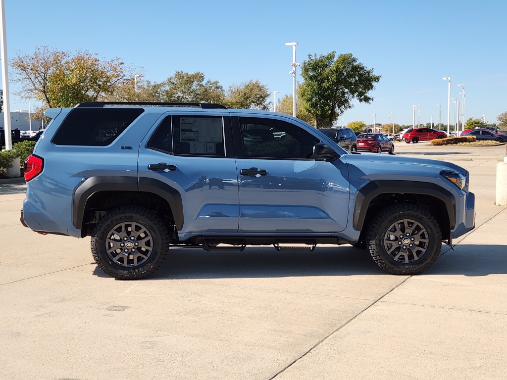 New 2026 Toyota 4Runner SR5 AWD/4WD image 4