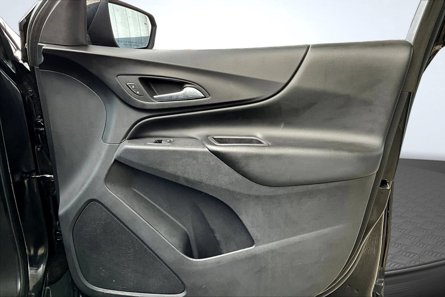 Used 2020 Chevrolet Equinox LT FWD image 26