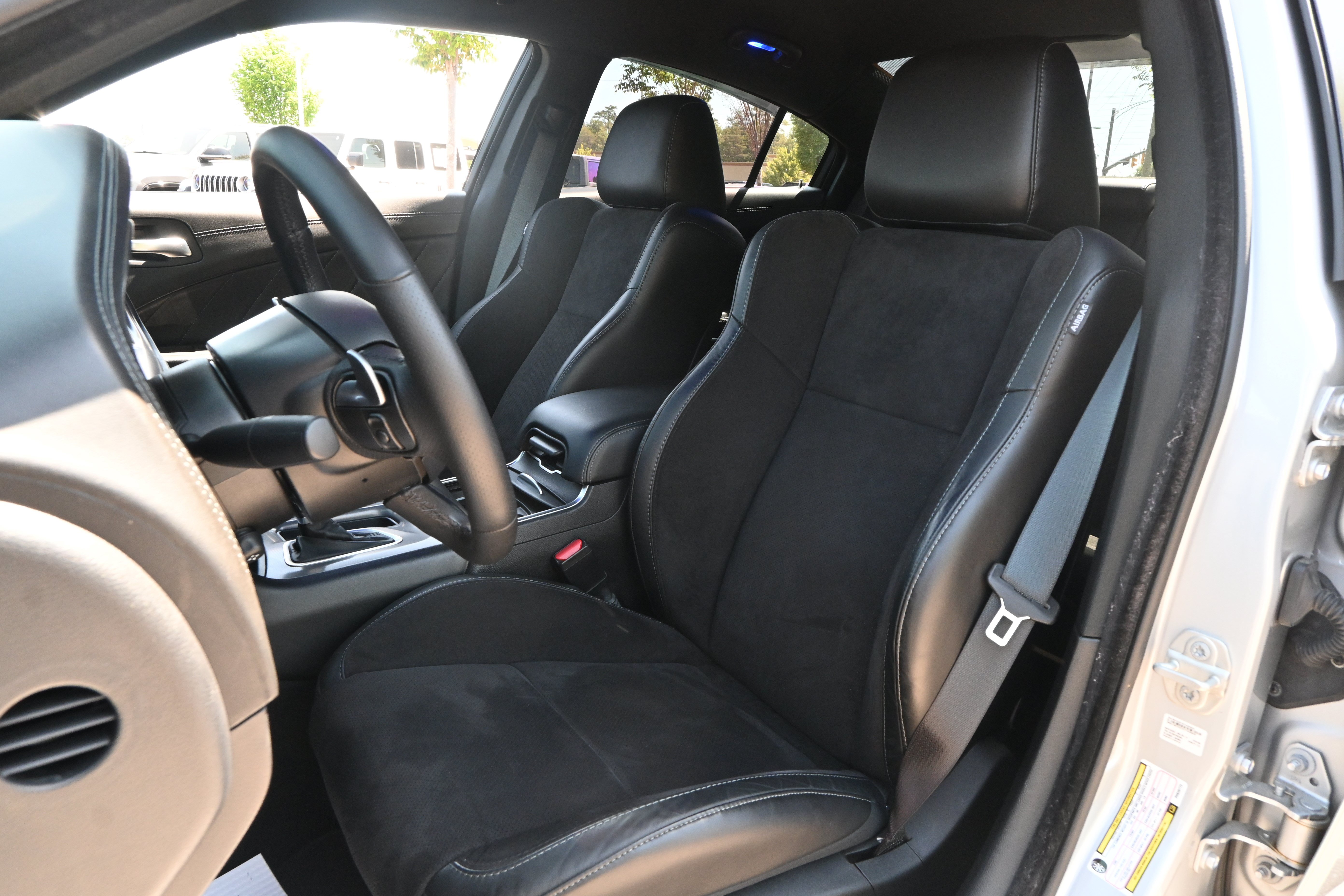 Used 2023 Dodge Charger R/T w/ Plus Group RWD image 7