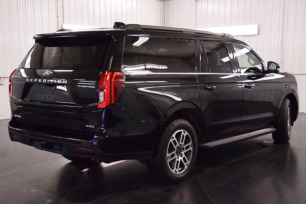 Used 2025 Ford Expedition Max Active image 7