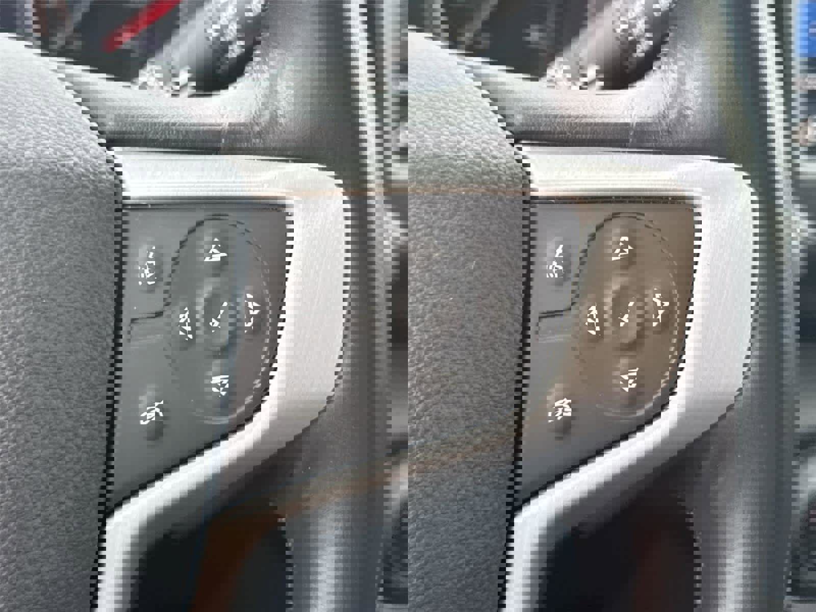 Used 2022 GMC Terrain SLT image 26