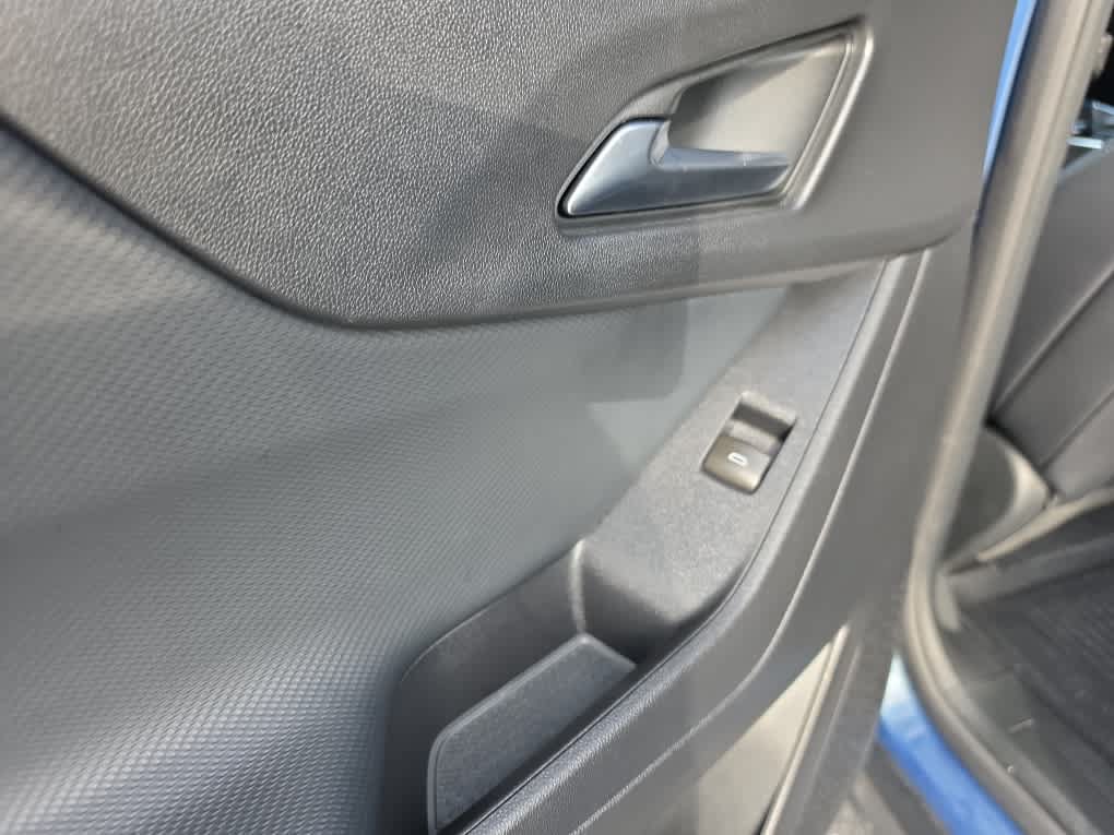 Used 2026 Chevrolet Equinox LT w/ Convenience Package II FWD image 26