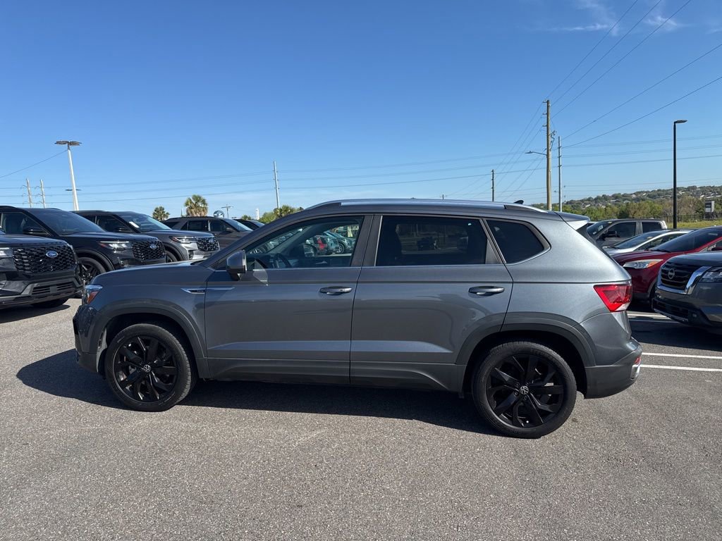 Used 2023 Volkswagen Taos SE image 4