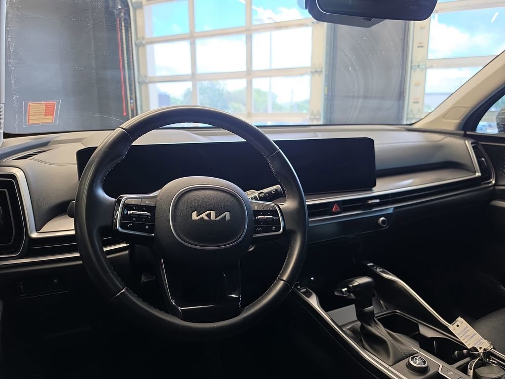 Certified 2024 Kia Sorento S w/ Panoramic Sunroof Package FWD image 20