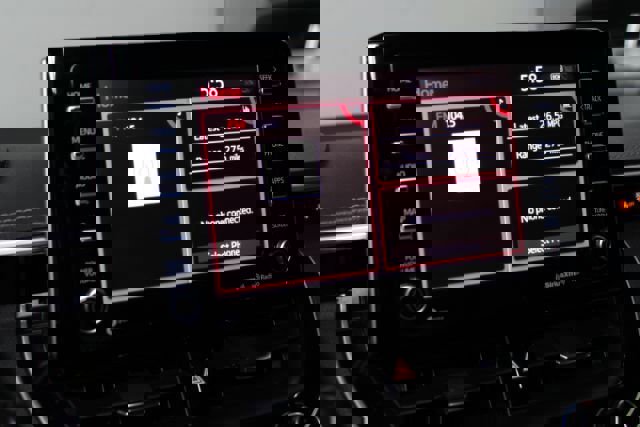 Used 2019 Toyota Corolla XSE FWD image 17