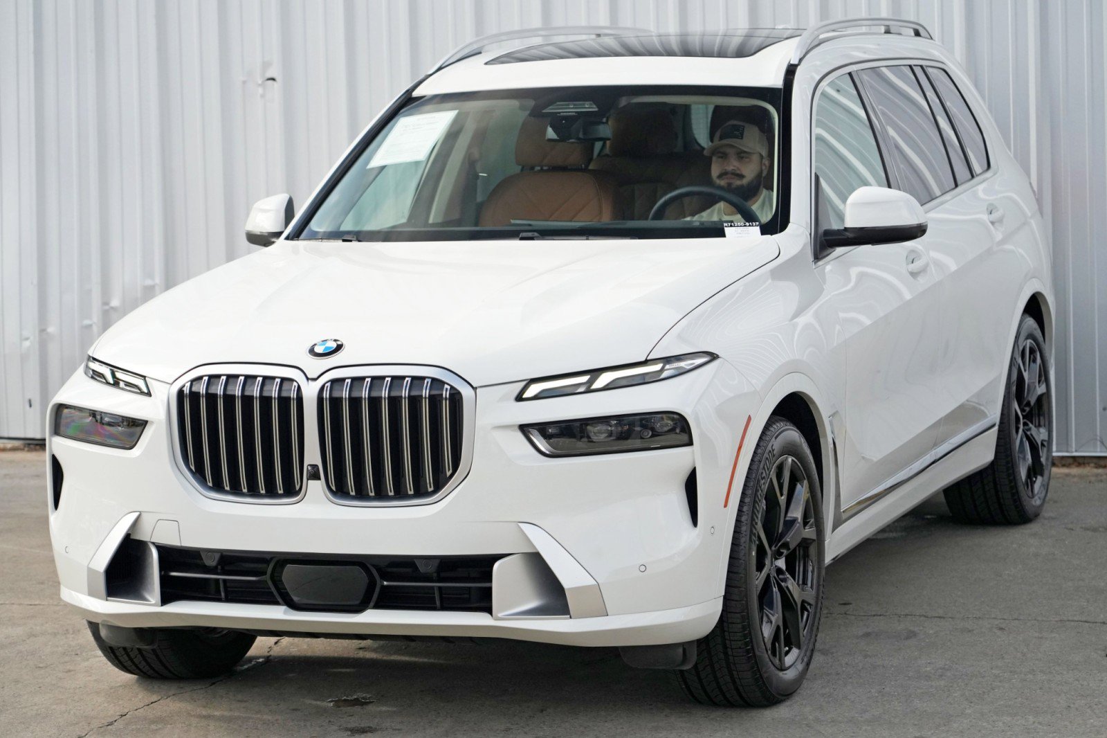 Used 2023 BMW X7 xDrive40i w/ Premium Package image 52