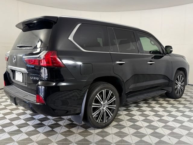 Used 2021 Lexus LX 570 4WD w/ Luxury Package image 8