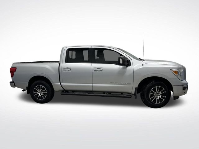 Used 2020 Nissan Titan SV w/ SV Convenience Package image 2