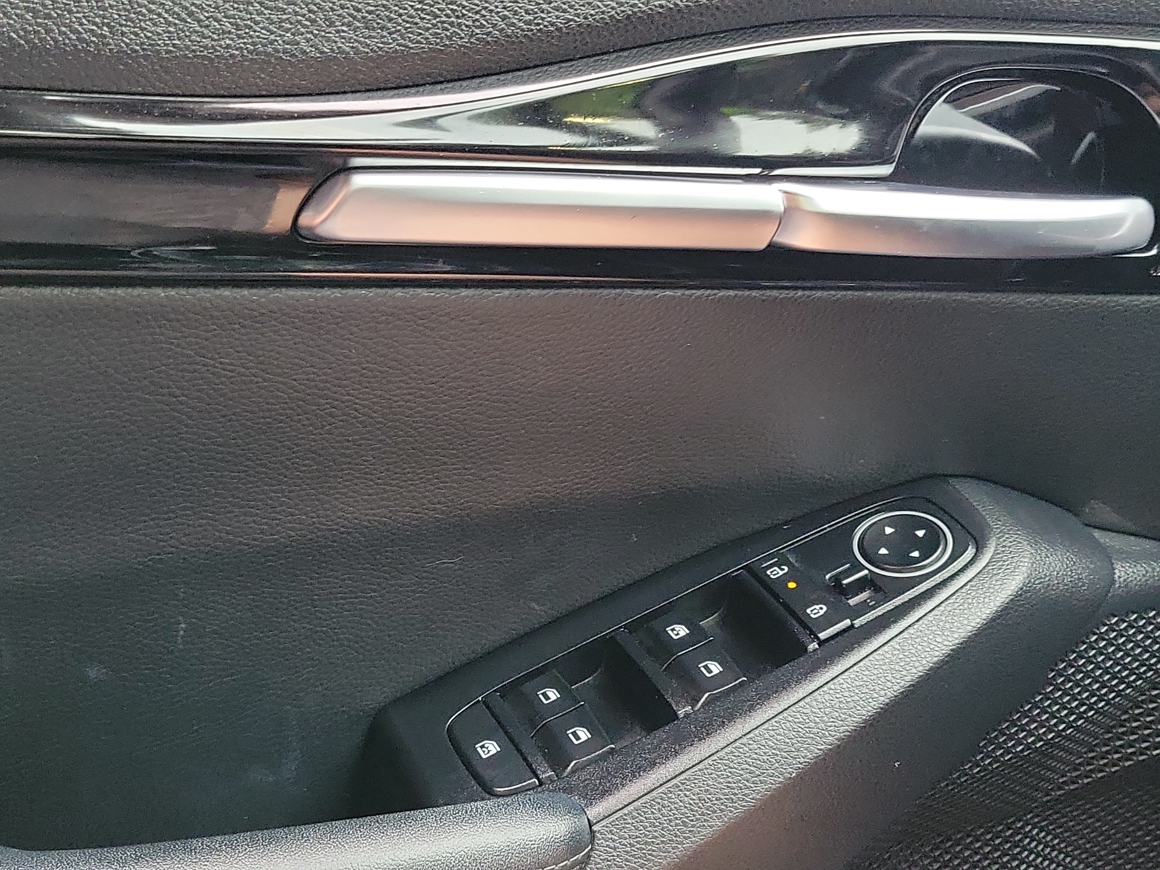 Used 2025 Kia Seltos S FWD image 13