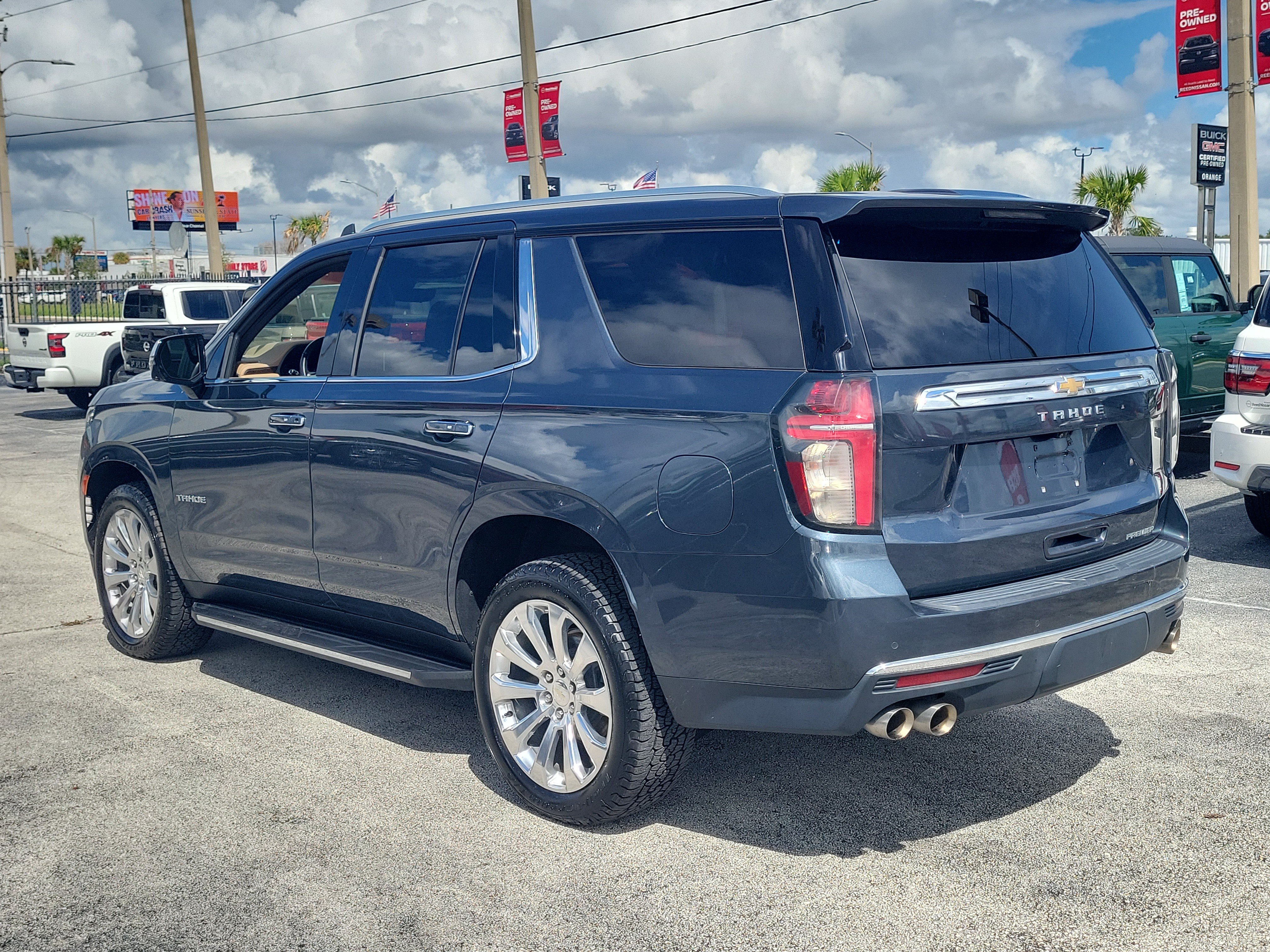 Used 2021 Chevrolet Tahoe Premier w/ Premium Package AWD/4WD image 8