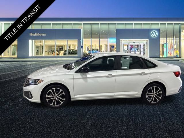 Used 2023 Volkswagen Jetta Sport FWD image 2