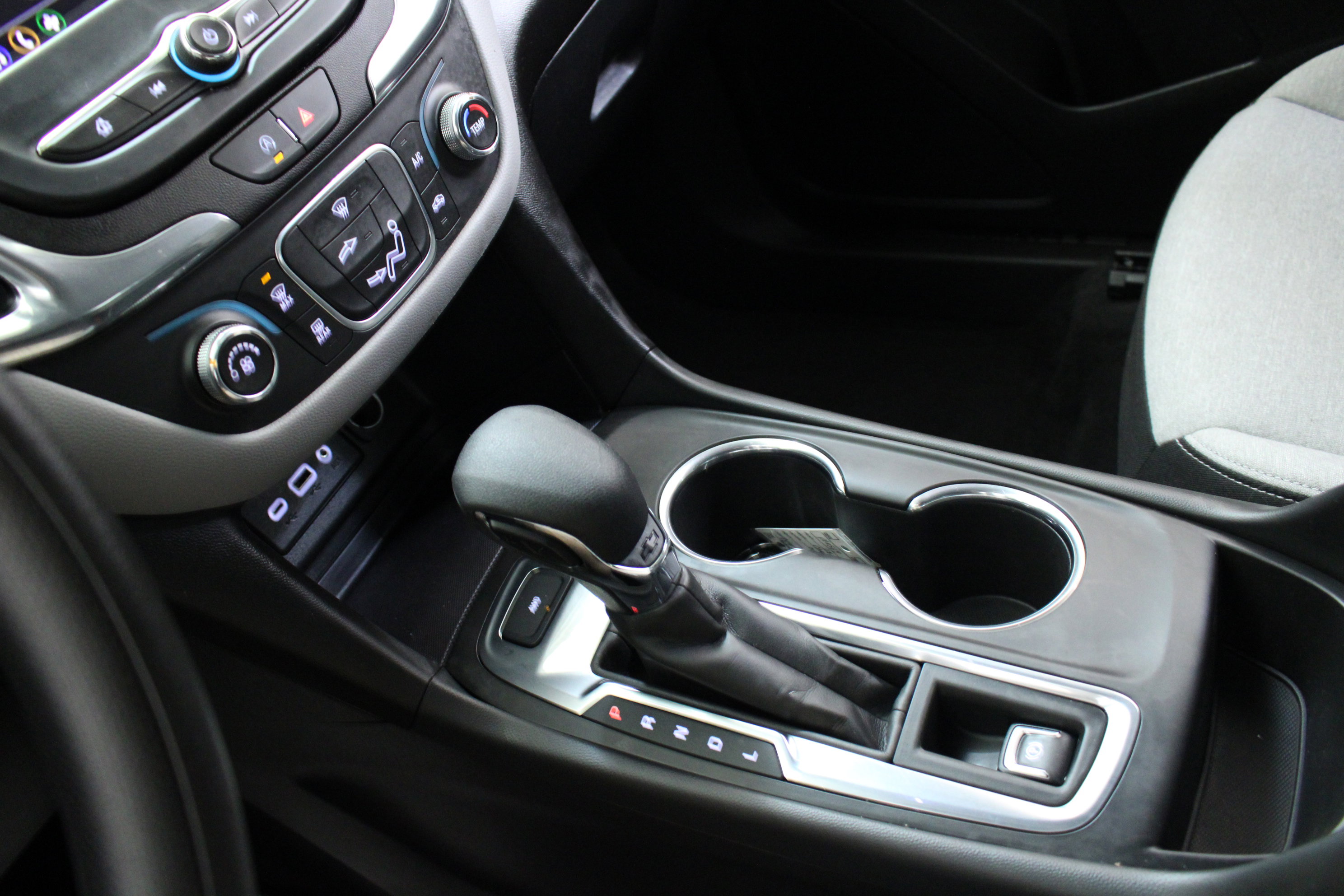 Used 2024 Chevrolet Equinox LS AWD/4WD image 20